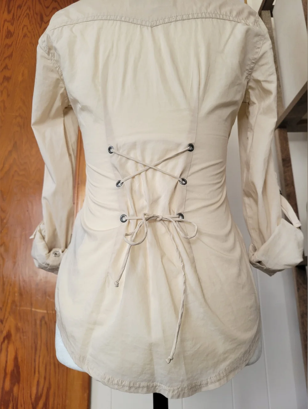 Vintage Guess | Cream Button-Front Shirt With Corset Style Lace Up - Picture 3 of 7